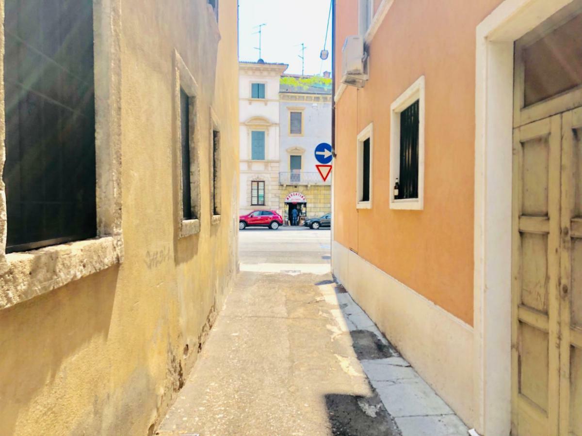 Appartamento Portapalio40 Con Parcheggio Werona Zewnętrze zdjęcie