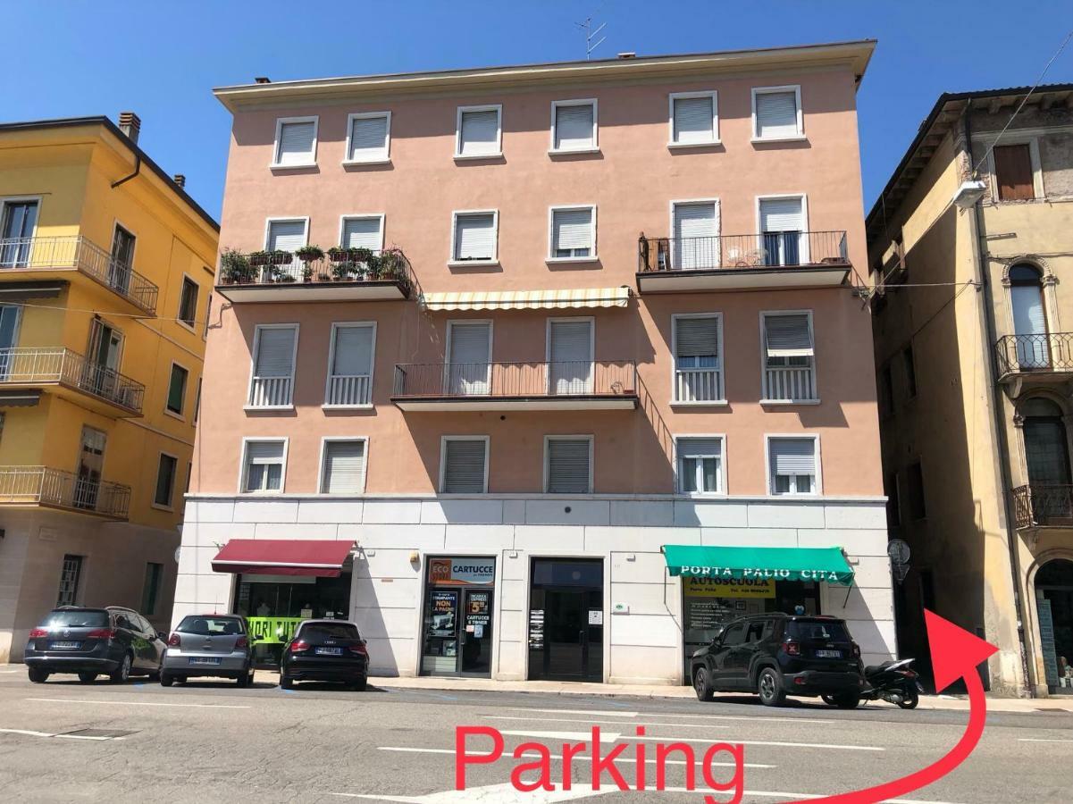Appartamento Portapalio40 Con Parcheggio Werona Zewnętrze zdjęcie